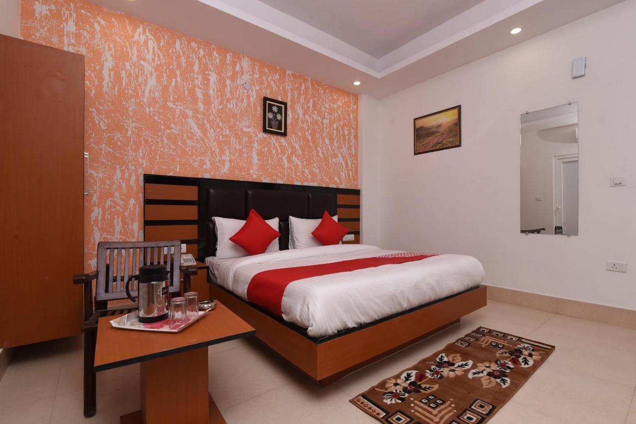 Capital O 13310 Noida Suites Exteriör bild