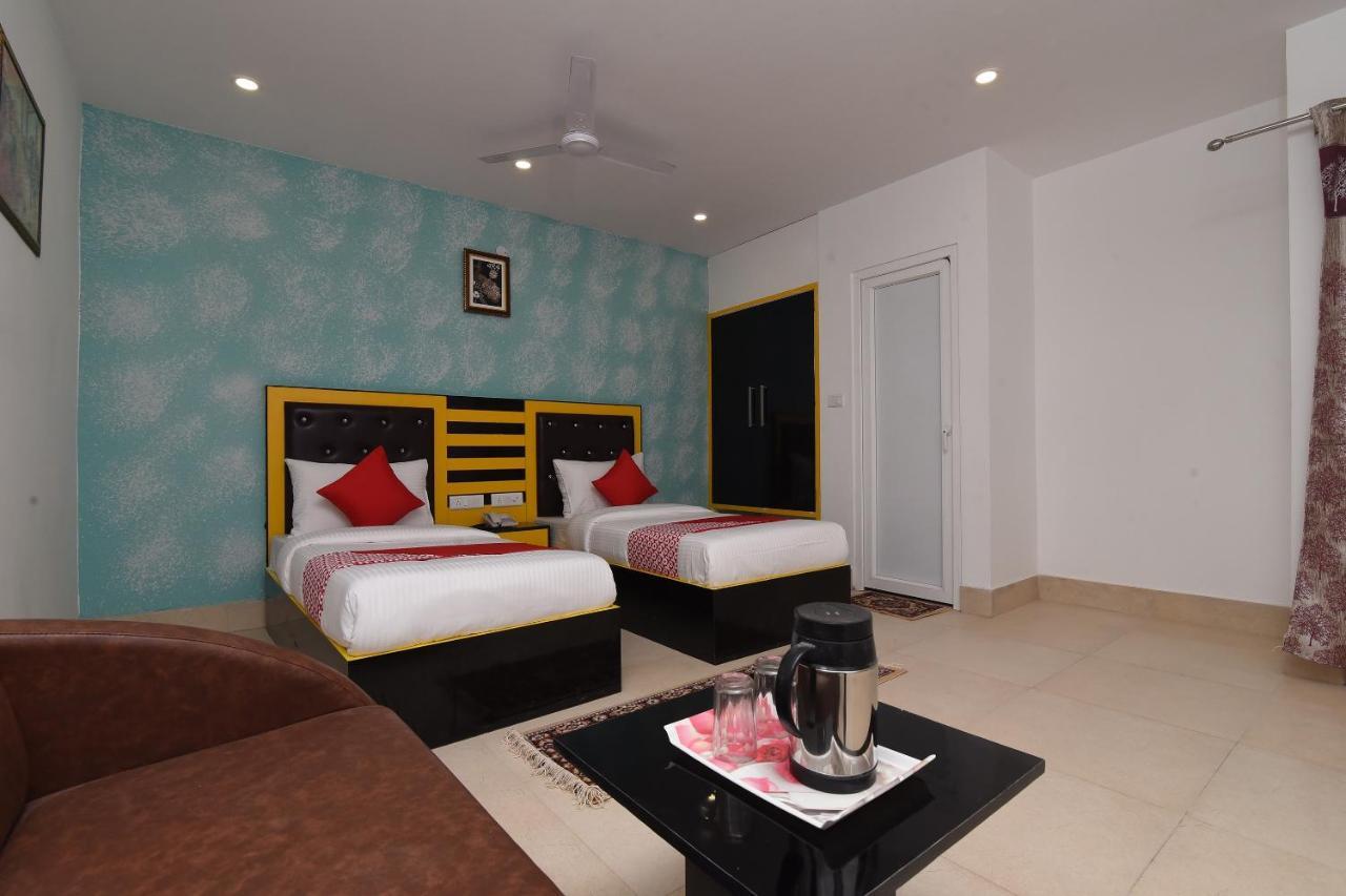Capital O 13310 Noida Suites Exteriör bild
