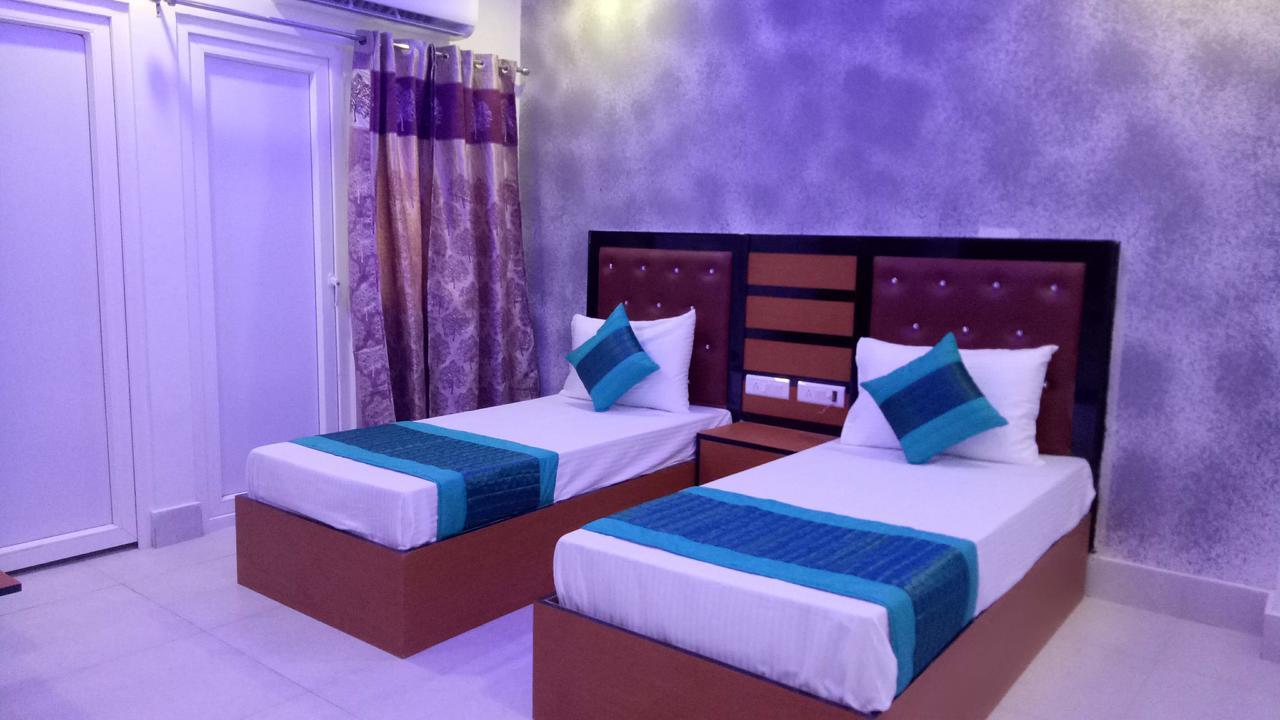Capital O 13310 Noida Suites Exteriör bild